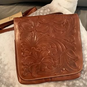 Patricia Nash NWT Tooled Rose crossbody
